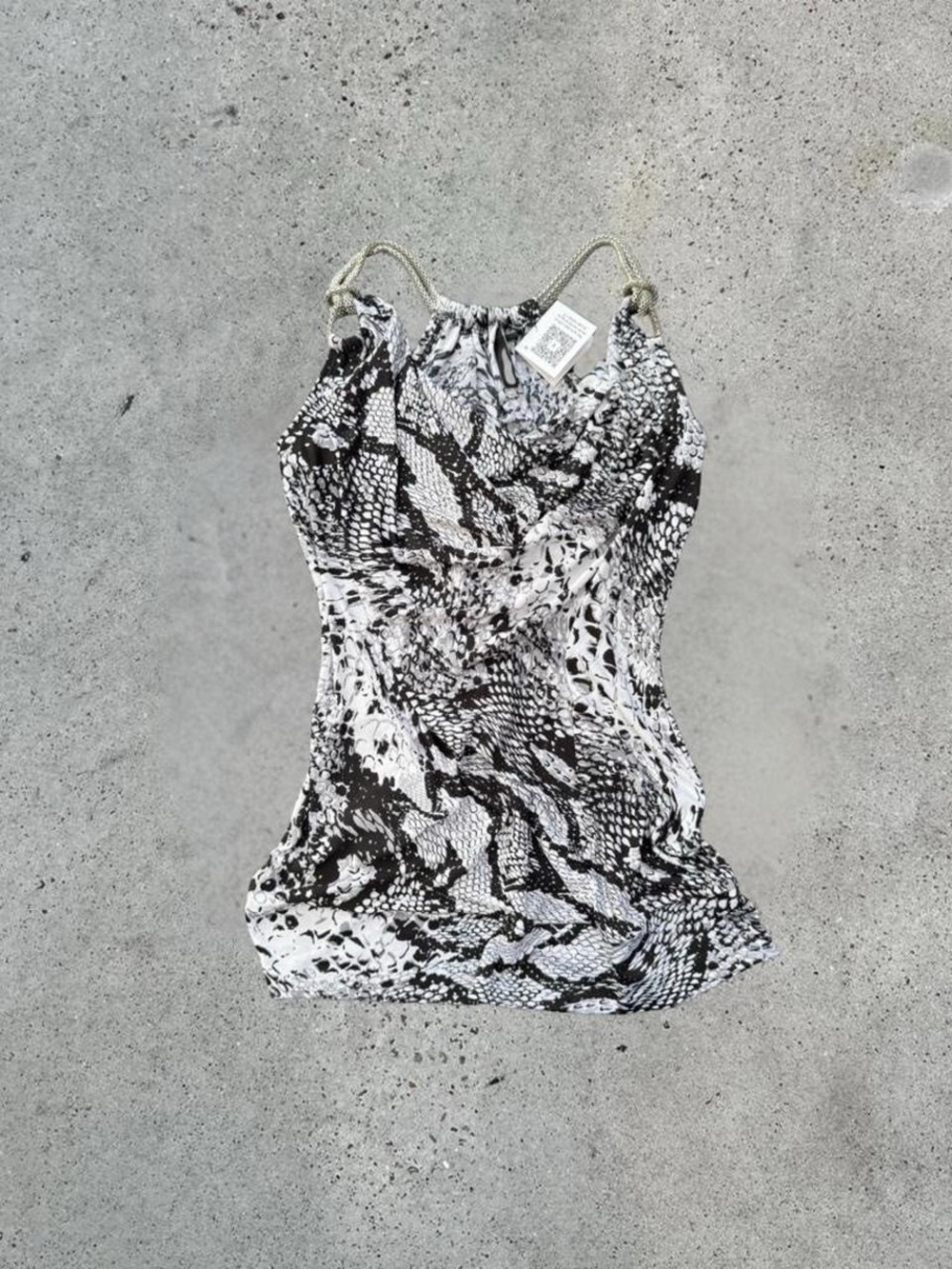 Black & white snake print tank top